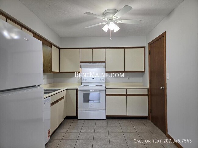 Building Photo - 6 Hartley St