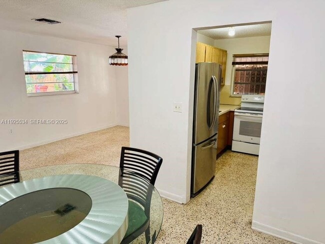 Foto del edificio - 751 SE 6th Pl