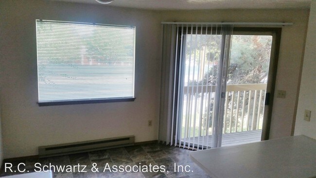 Foto del edificio - 4715-4715 N Sullivan Rd