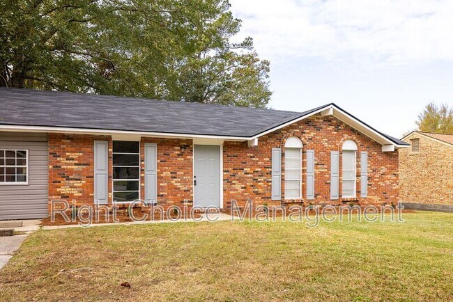 Building Photo - 2855 Viking Dr