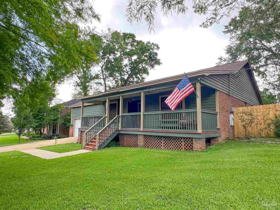 Primary Photo - 8068 Baywind Cir