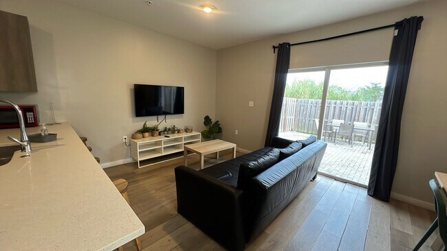 Foto del edificio - 171 NW 158th St