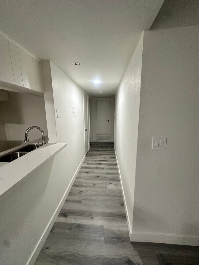 Foto del edificio - 15009 Moorpark St