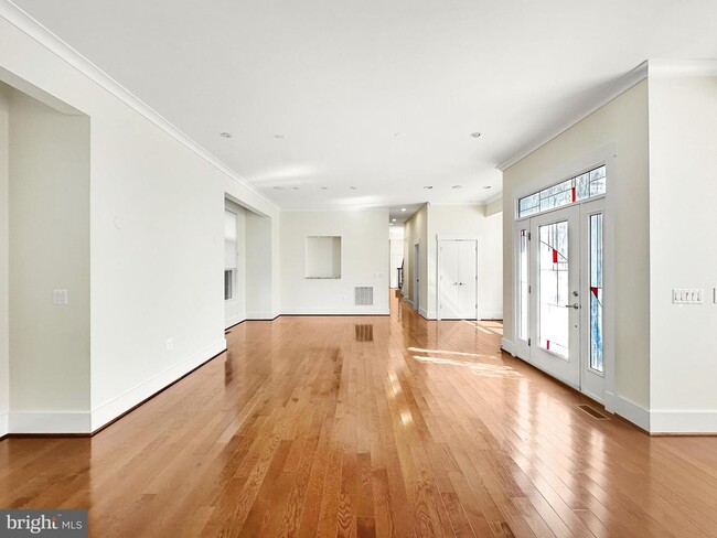 Foto del edificio - 6607 Melrose Dr