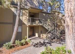 Building Photo - 19717 SW Mount Bachelor Dr