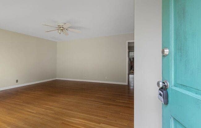 Building Photo - 4815 Danby Dr