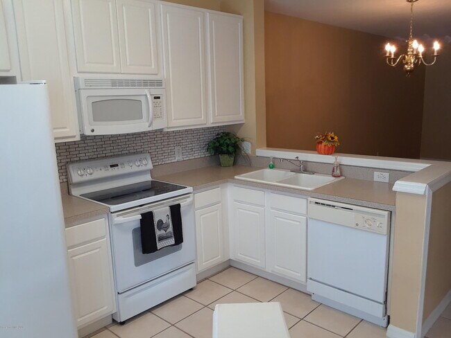 Foto del edificio - 1359 Hampton Park Ln