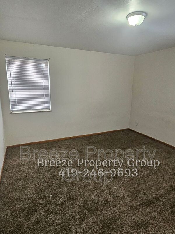 Foto del edificio - 2445 W Bancroft St