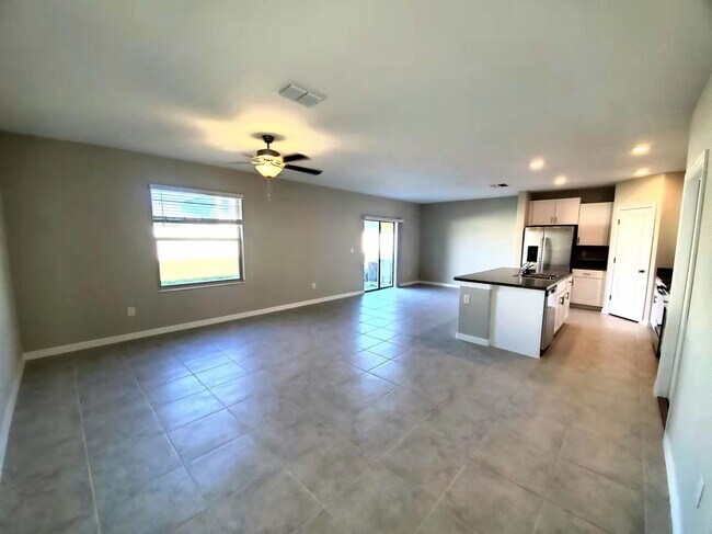 Building Photo - 10220 Amazing Grace Ave