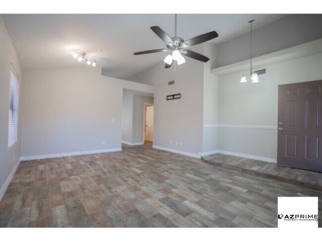 Foto del edificio - Beautiful 3/2 Glendale House - Spacious, S...