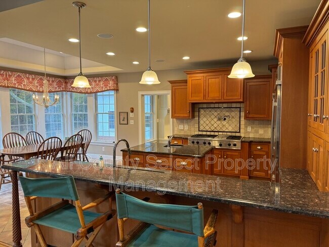 Building Photo - 8 Azalea Way