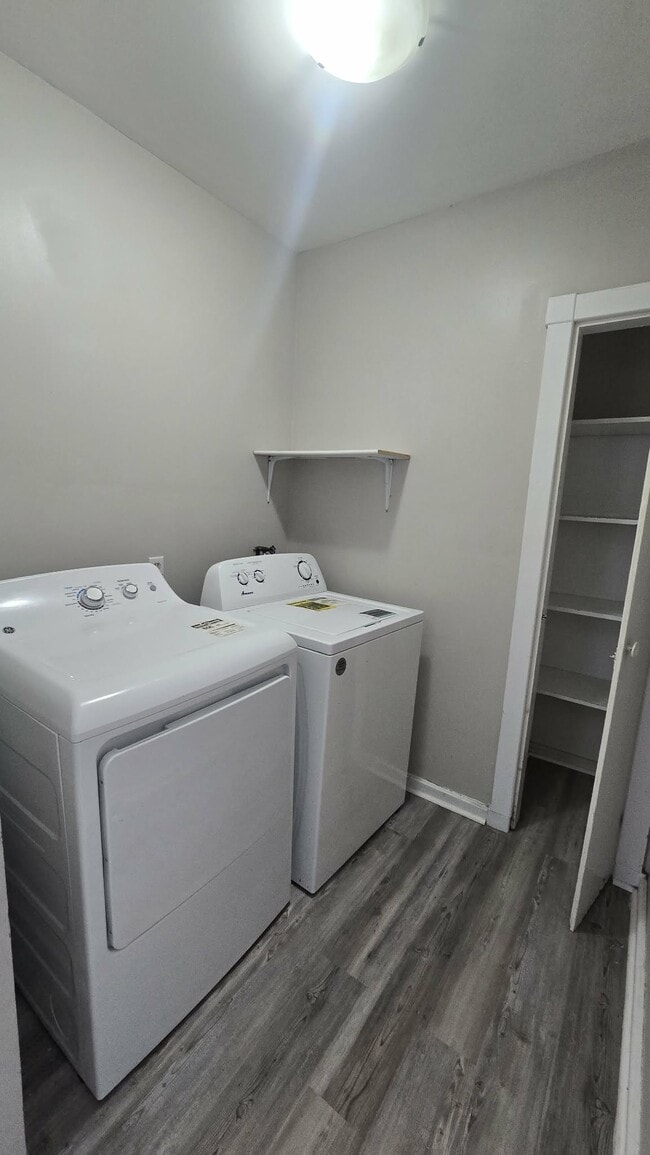 Building Photo - 120 Steadman St