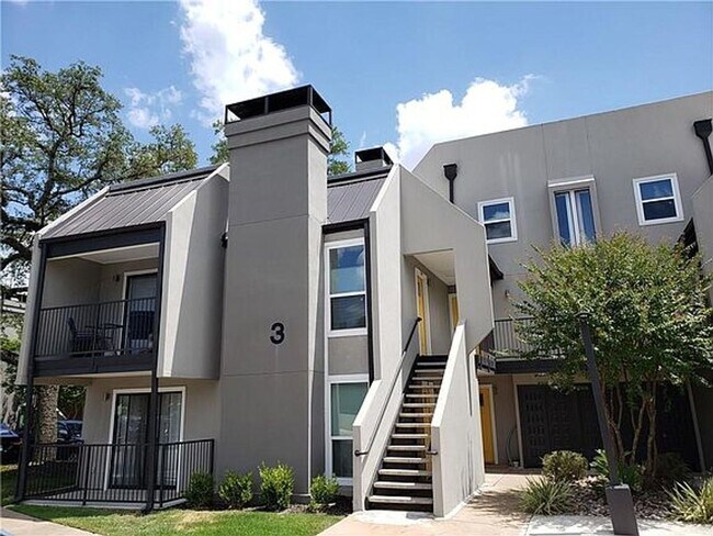 Building Photo - 935 La Posada Dr