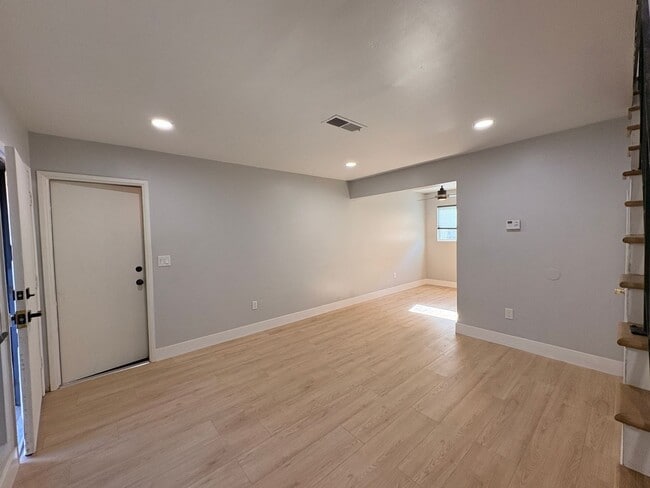 Building Photo - 1708 E Fairfield Ct