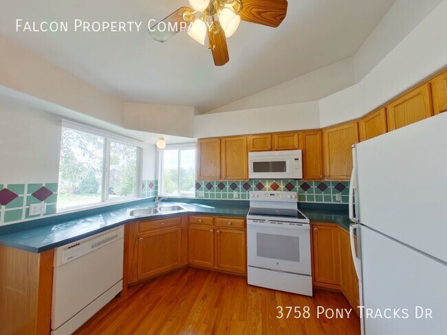 Building Photo - Marvelous Rancher in Springs Ranch! - Leas...