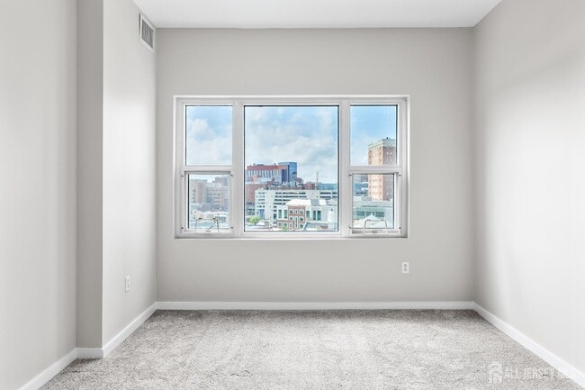 Foto del edificio - 120 Livingston Ave