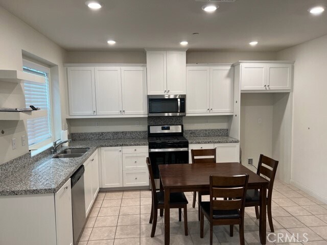 Building Photo - 12270 Blue Sky Ct