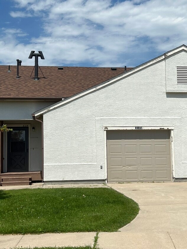 1115 Beadle Ct, Box Elder, SD 57719 Townhouse for Rent in Box Elder