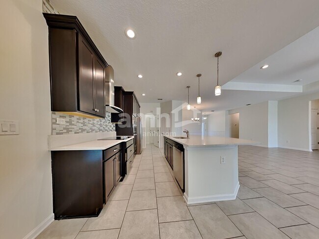 Foto del edificio - 244 Deerfield Forest Dr