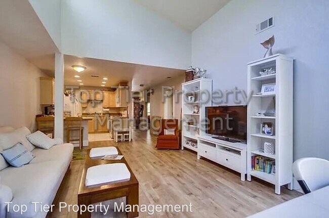 Building Photo - 2 br, 2 bath House - 6730-32 Luciernaga Place