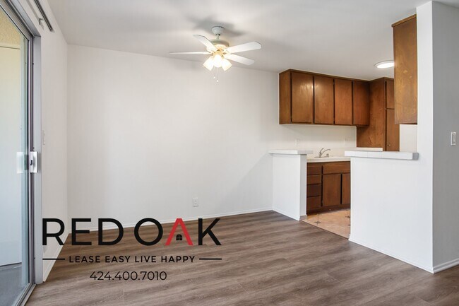 Building Photo - 215 S Madison Ave