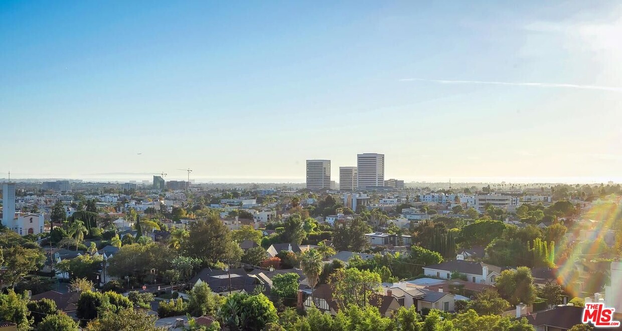 Primary Photo - 10724 Wilshire Blvd