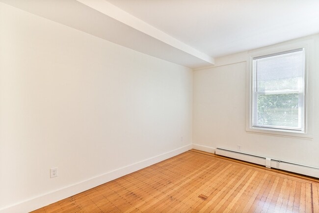 Photo - 169 Waterman St Apartment