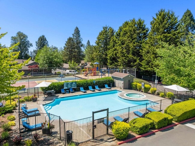 Building Photo - Tualatin Heights