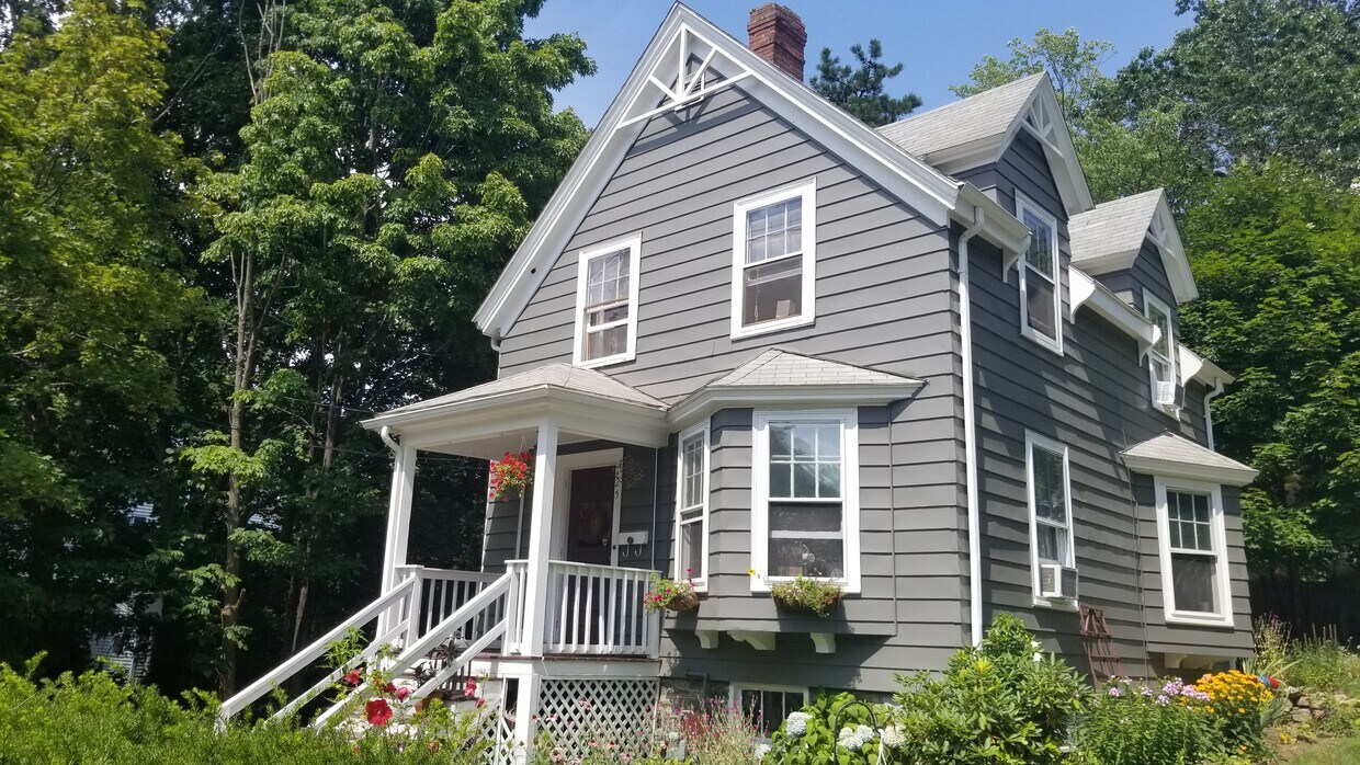 25 Station St, Sharon, MA 02067 House for Rent in Sharon, MA