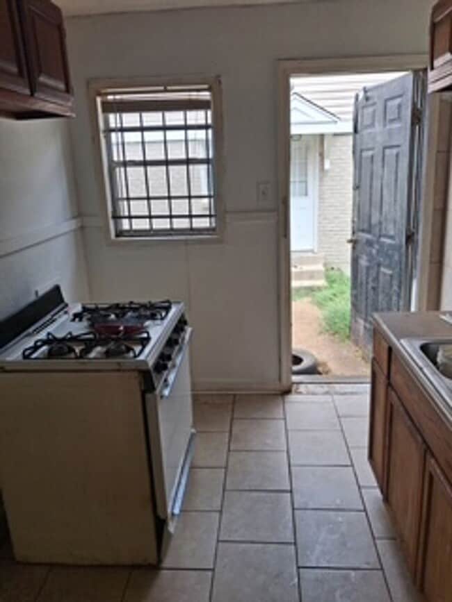 Photo - East Memphis Duplex for Rent Townhome