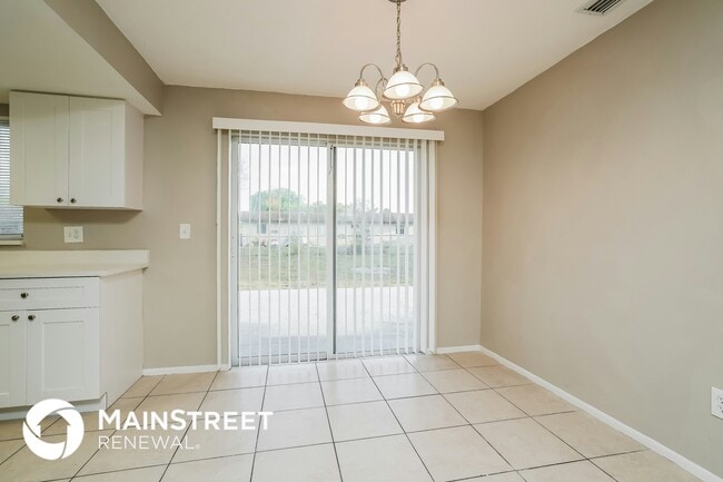 Building Photo - 19 Kingsman Cir