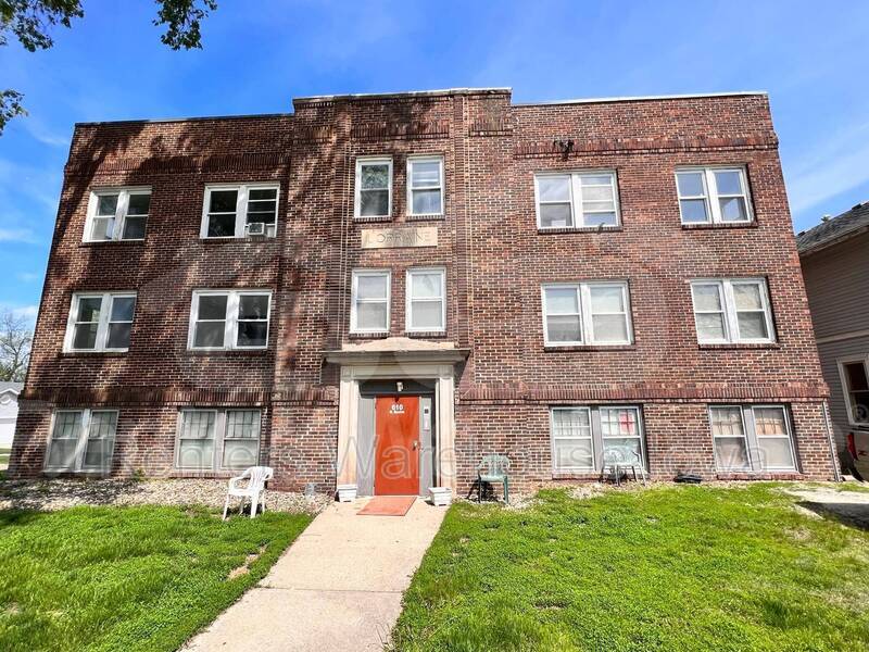 610 N Buxton St Unit 3, Indianola, IA 50125 Condo for Rent in