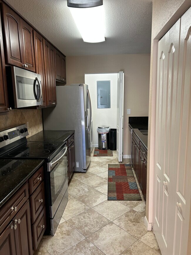 Foto del edificio - 3918 San Rocco Dr