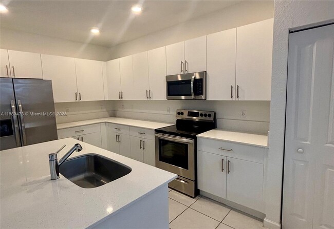 Foto del edificio - 218 SW 159th Ct