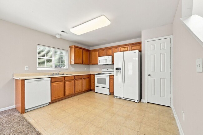 Building Photo - Charming 3-Bedroom Home with Spacious Backyard & Garage in Raleigh