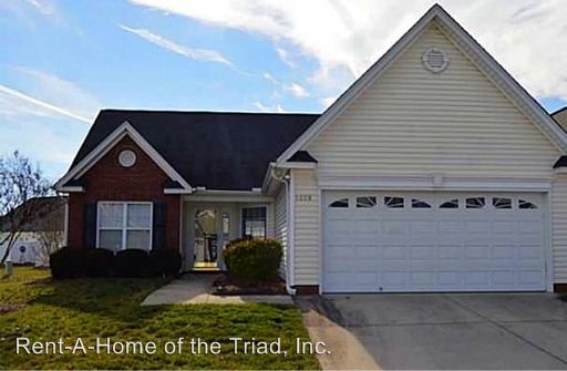 Primary Photo - 1329 Crosswinds Dr