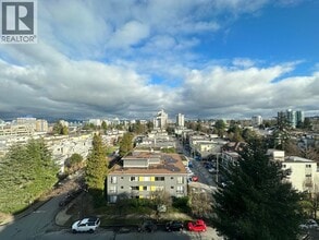 Building Photo - 1316 W 11th Ave