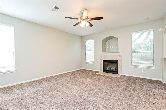 Building Photo - 14931 Brightbrook Dr