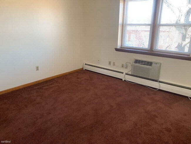 Foto del edificio - 1 br, 1 bath  - 185 Thompson St 3a