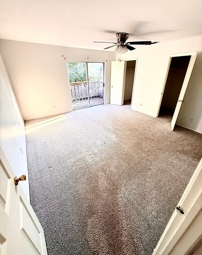 Foto del edificio - 5005 Georgi Ln