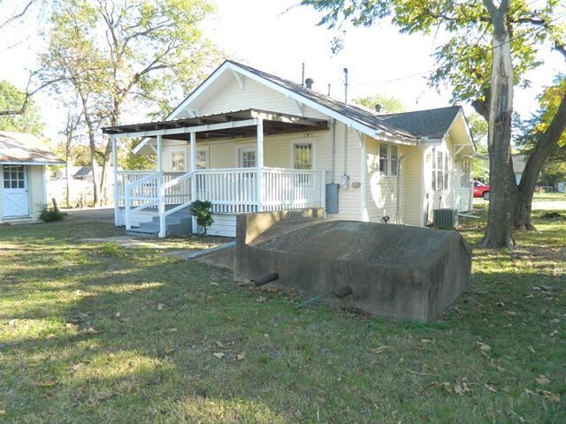 Building Photo - 110 W Mulberry St