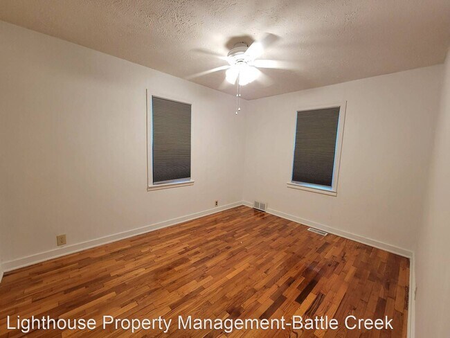 Building Photo - 3 br, 1 bath House - 428 High Street