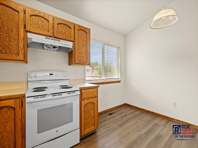 Foto del edificio - Single-Family Luxury: Maintenance-Free Liv...