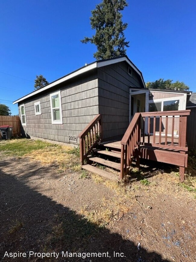 Building Photo - 2 br, 1 bath House - 521 Mayette St