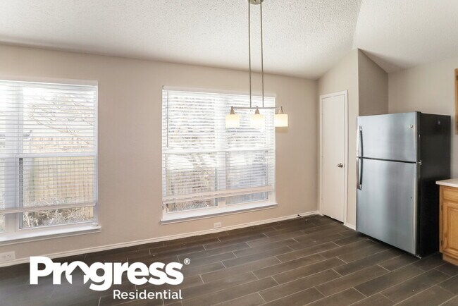 Foto del edificio - 10220 Stoney Bridge Rd