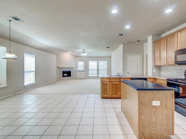 Building Photo - 13575 Valley Mills Dr