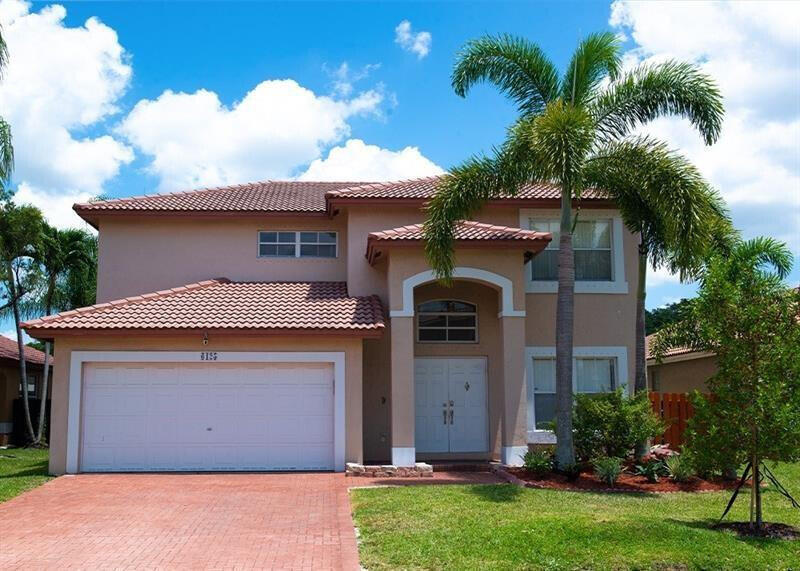 Foto principal - 6125 NW 40th St