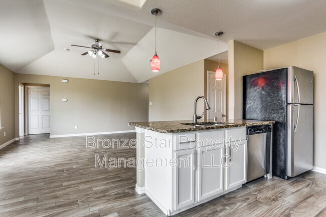 Foto del edificio - 722 Seneca Dr