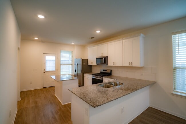 Building Photo - 16126 Elbridge Ct