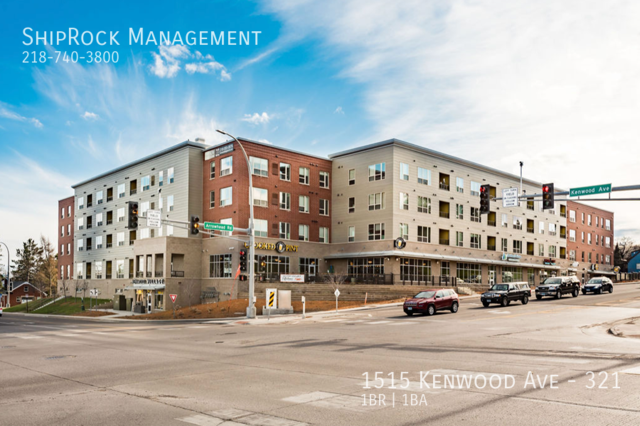 Foto del edificio - 1515 Kenwood Ave
